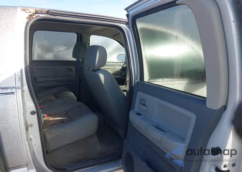 2005 Dodge Dakota Slt z USA, uszkodzony, nr VIN 1D7HE48NX5S231193